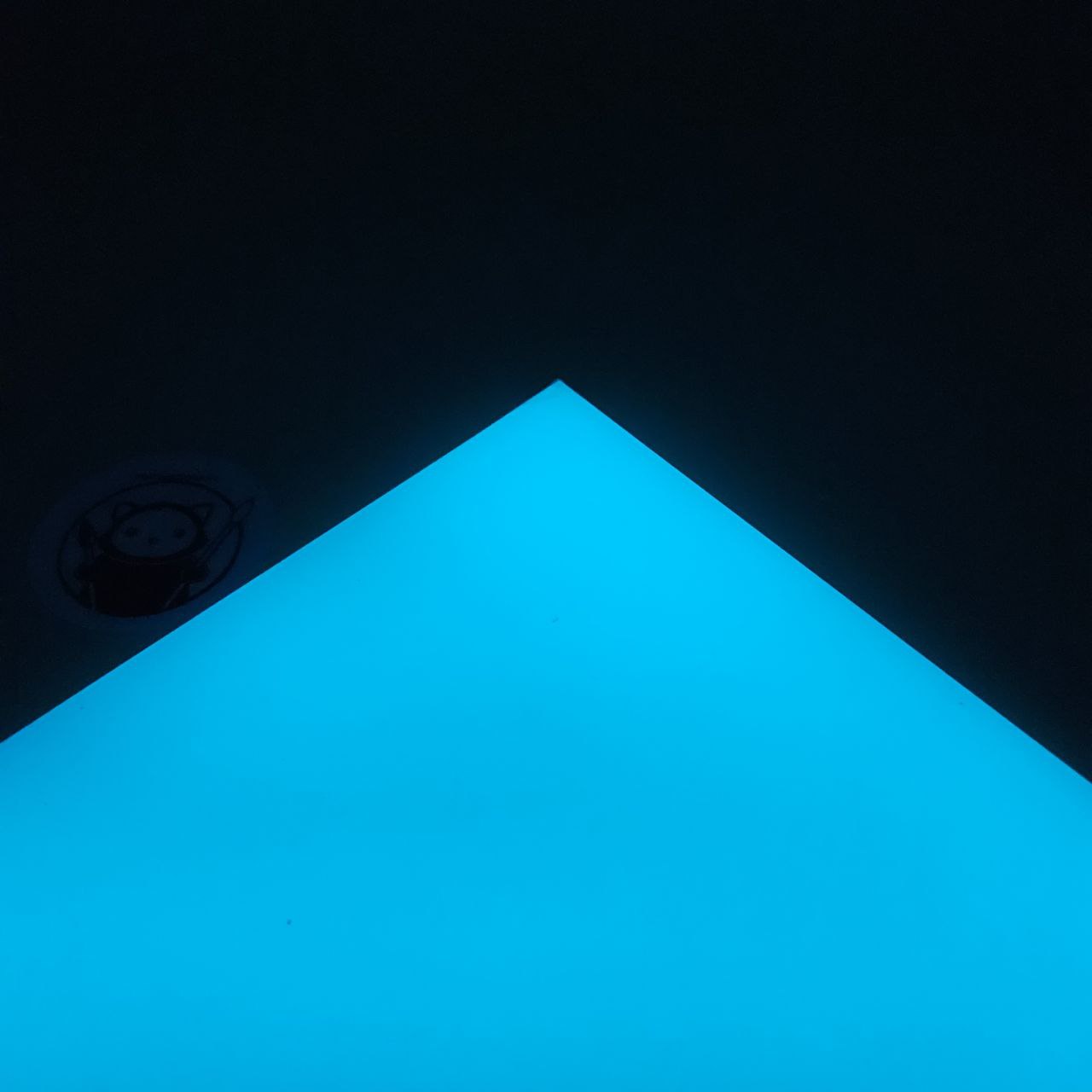Glow in the Dark - Acrylic - Blue - in the dark