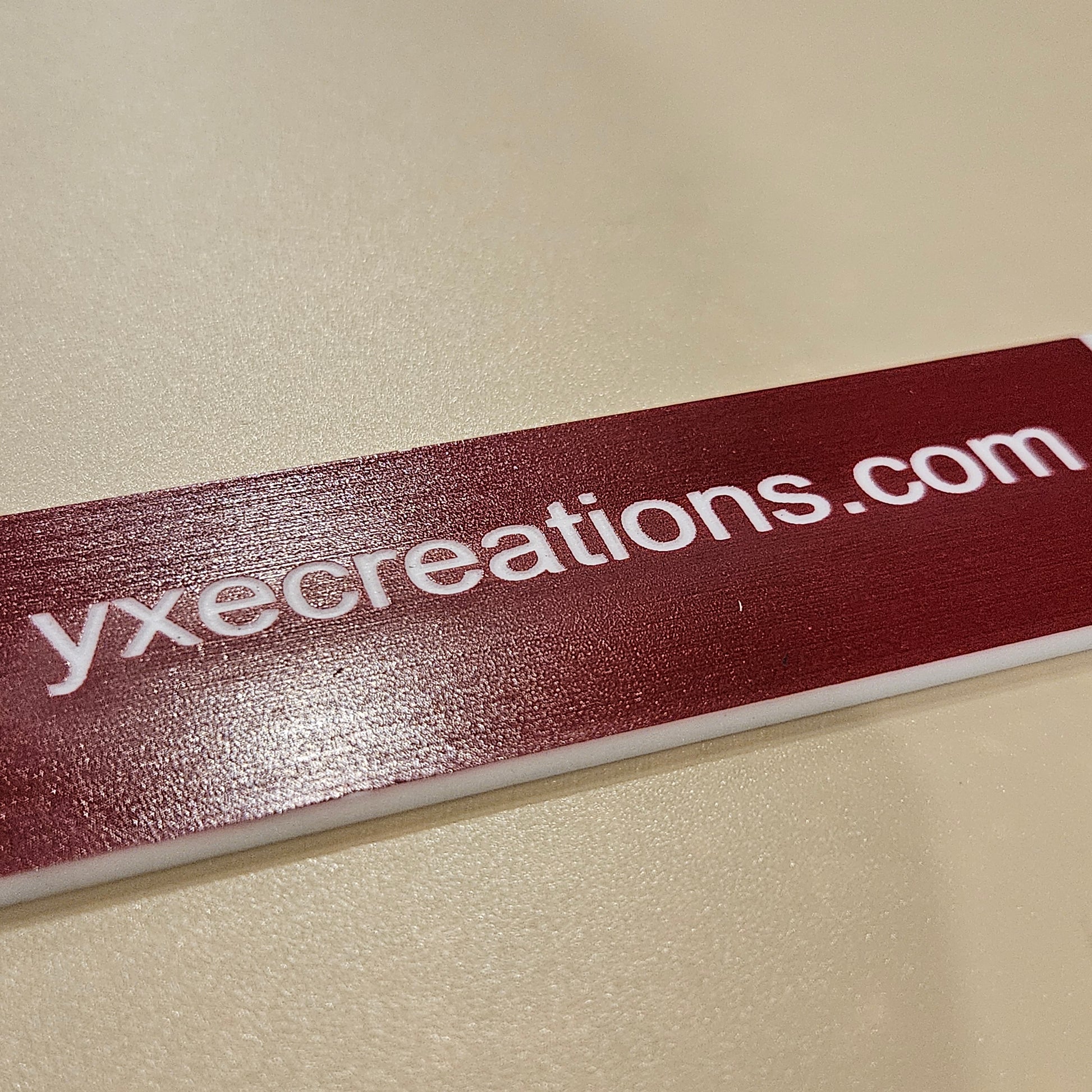 Double Colour Next Level Sheet - Engraves in white - Burgundy