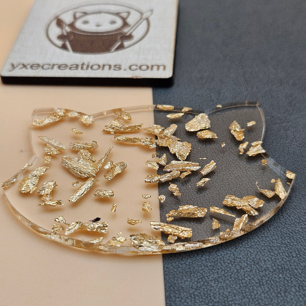Golden Foil Flakes Swatch