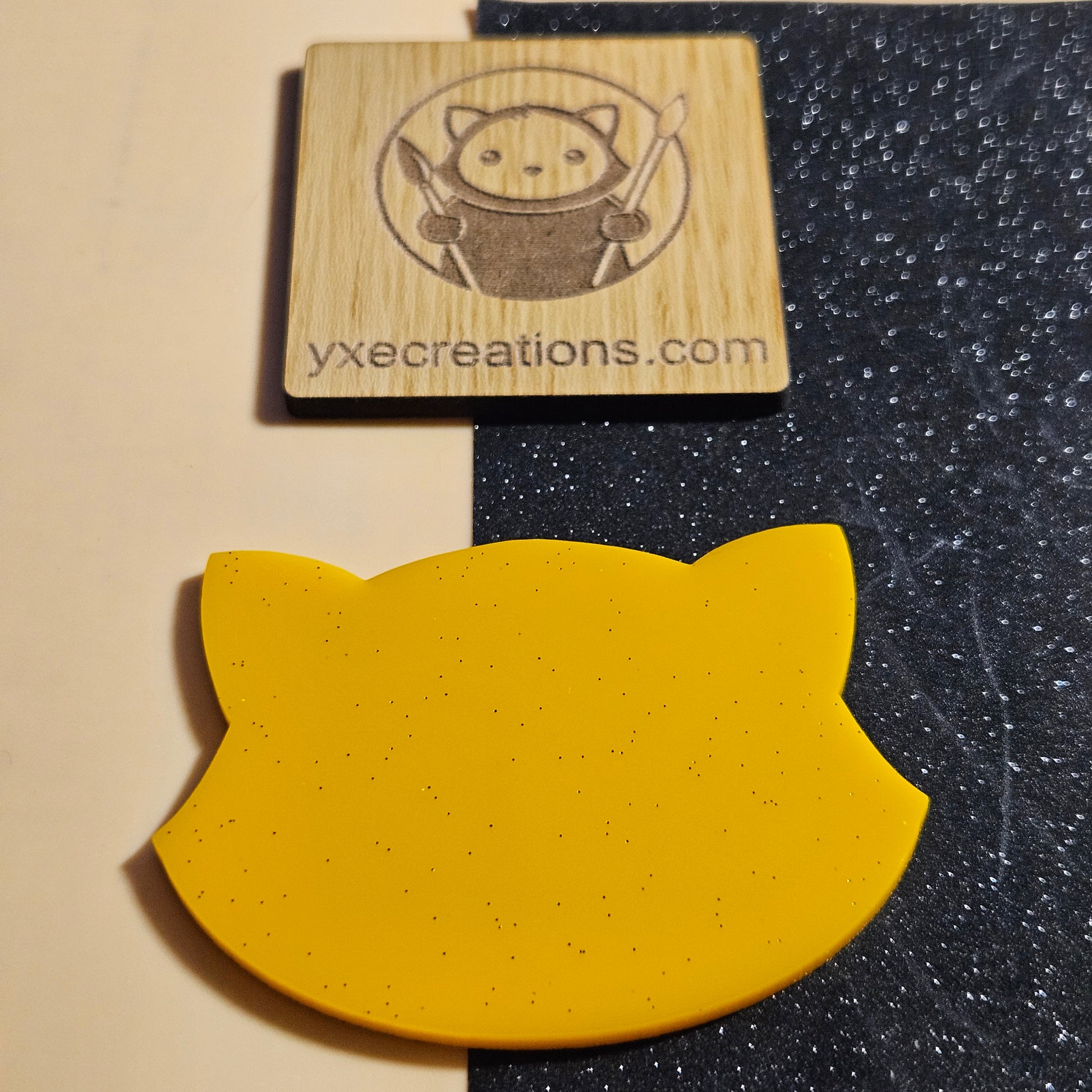 Opaque Gold - Glitter Acrylic - Cast Acrylic for Laser Cutting - Preview