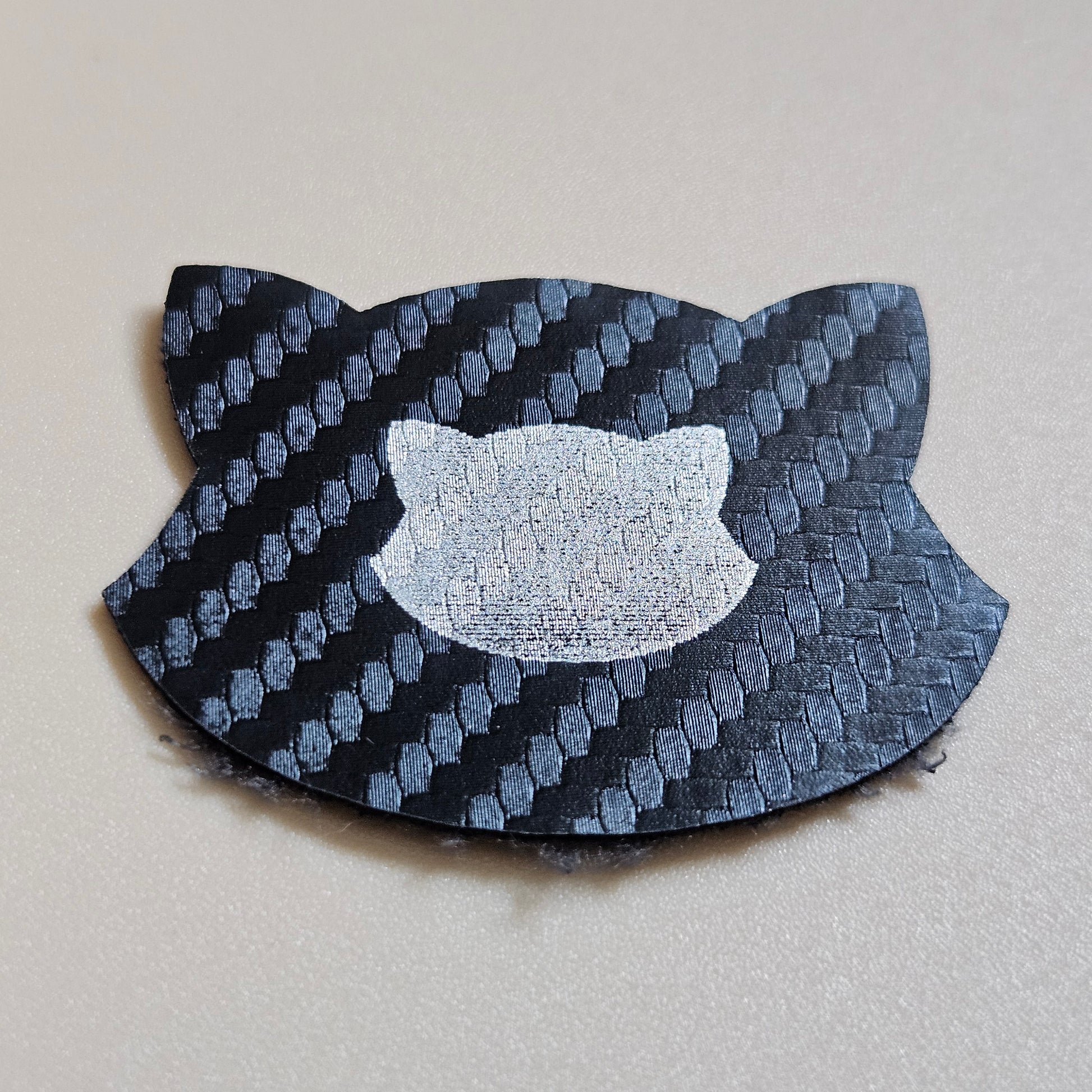 Product
Carbon Fiber Black - Engraves Silver - Leatherette Sheet – PU Material